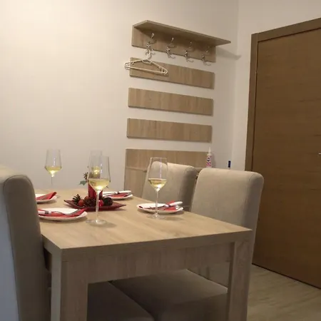Kraljev Aparthotel *