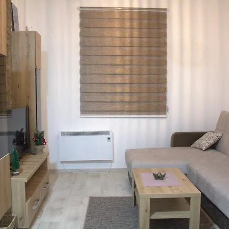 Aparthotel Kraljev 3*